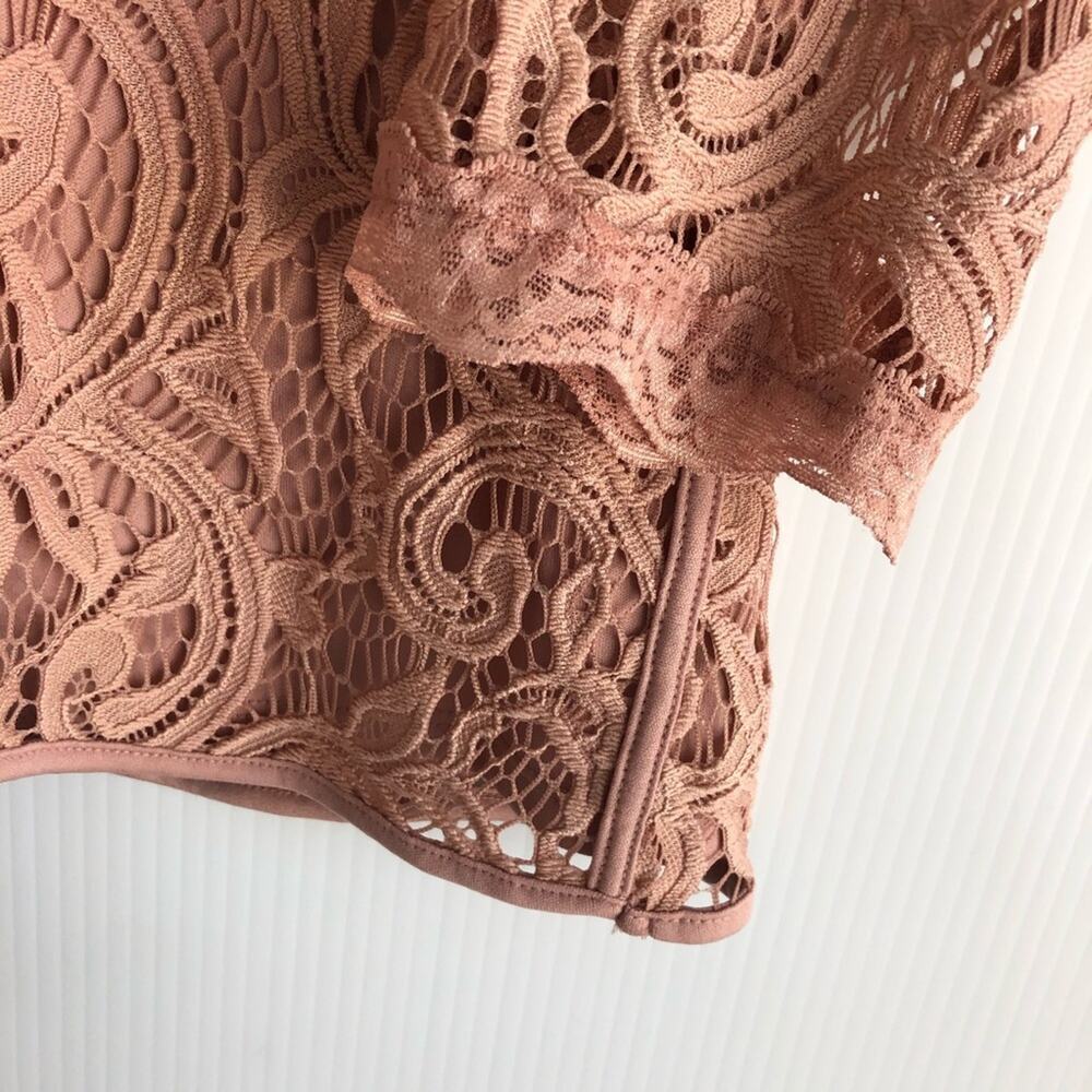 Adrianna Papell lace top 3/4 length sleeves - Picture 7 of 12